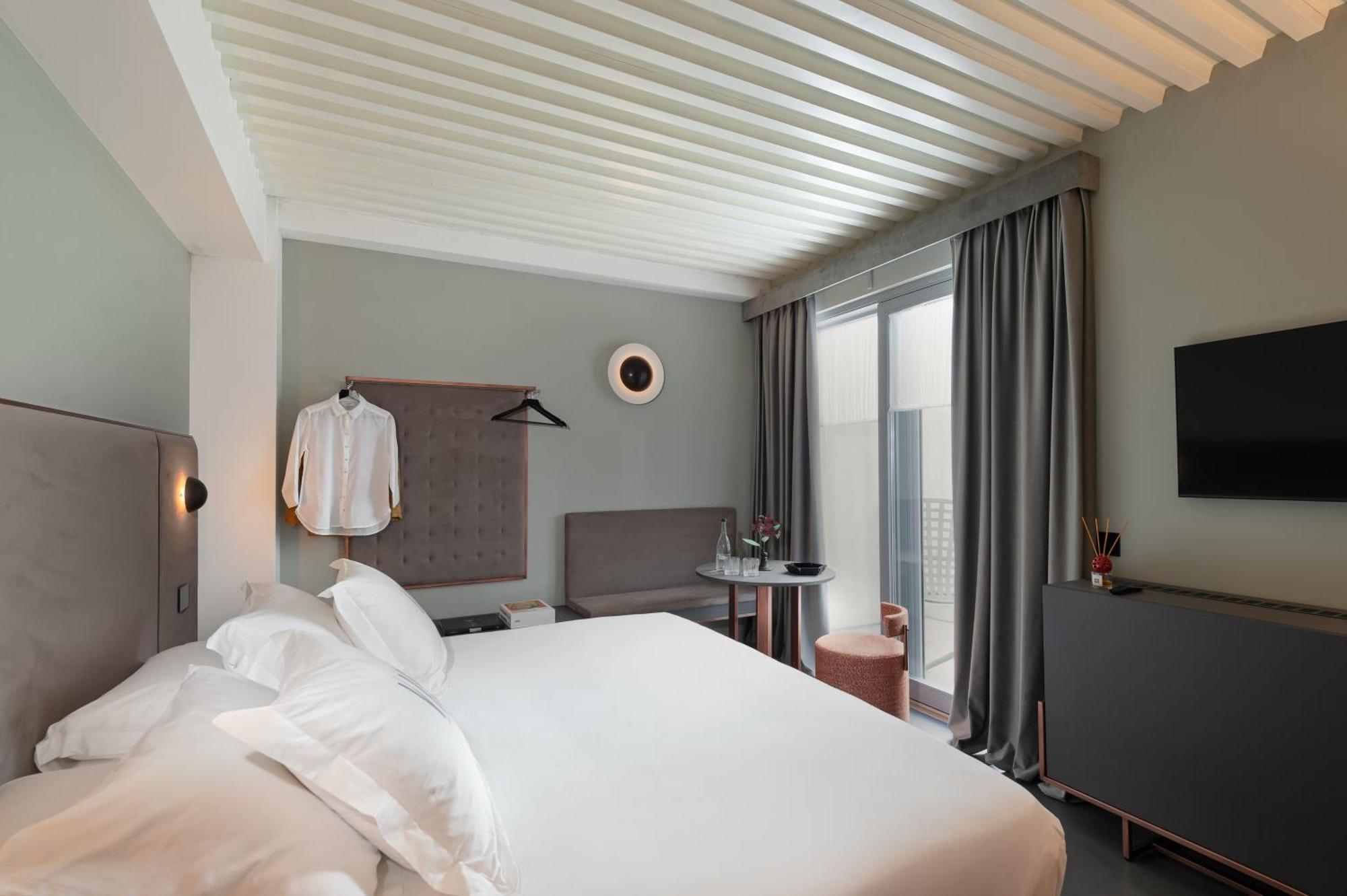 Vis Urban Suites&Spa Бари Экстерьер фото