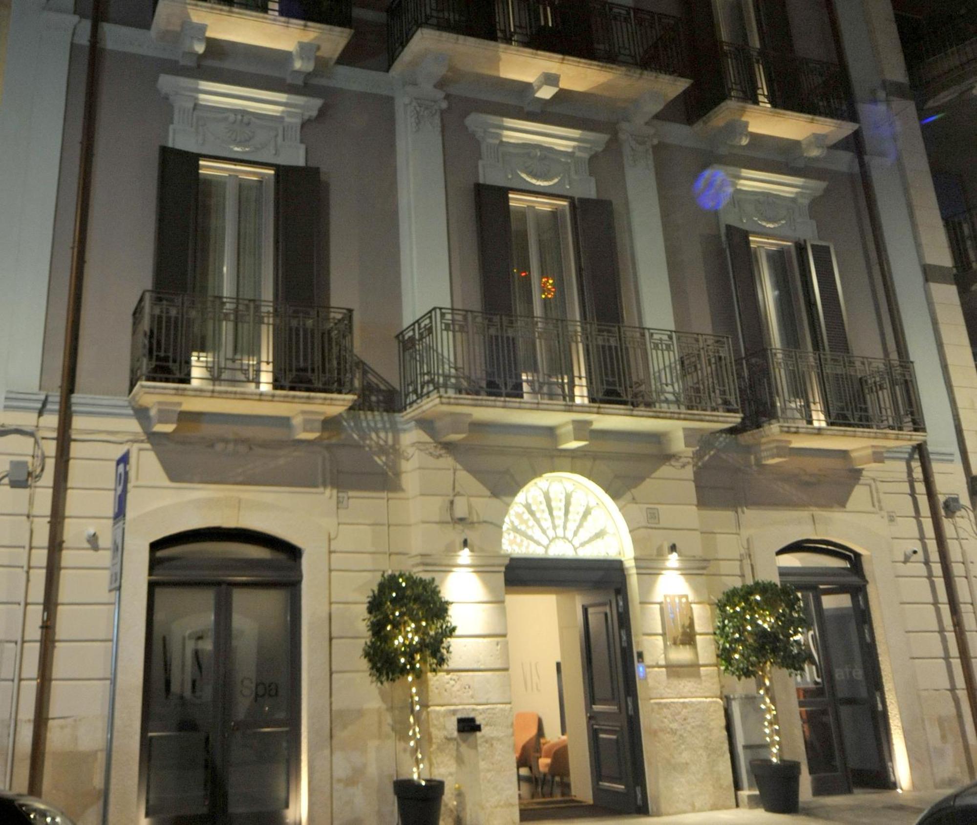 Vis Urban Suites&Spa Бари Экстерьер фото